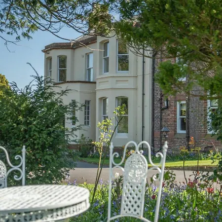 בית נופש 5 Bed In Carlisle 87447 *