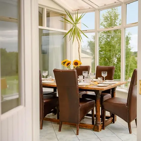 5 Bed In Carlisle 87447